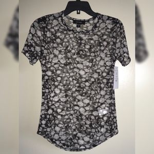 Karen Kane Short Sleeve Mesh Top - NWT - Sz Small